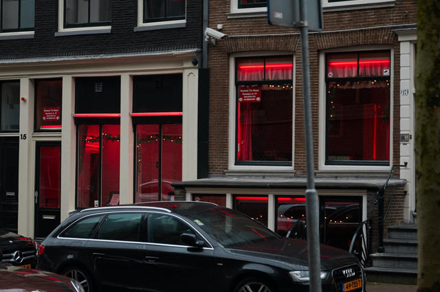 Klemens Köpfle / Unsplash Красные фонари Амстердама